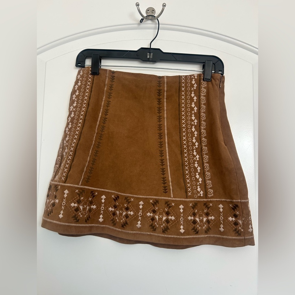 Abercrombie & Fitch Brown Faux Suede Western Aztec Print Mini Skirt Size M boho
